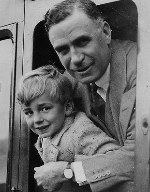 Rupert Murdoch with his father when he was a kid. father, childhood, early life